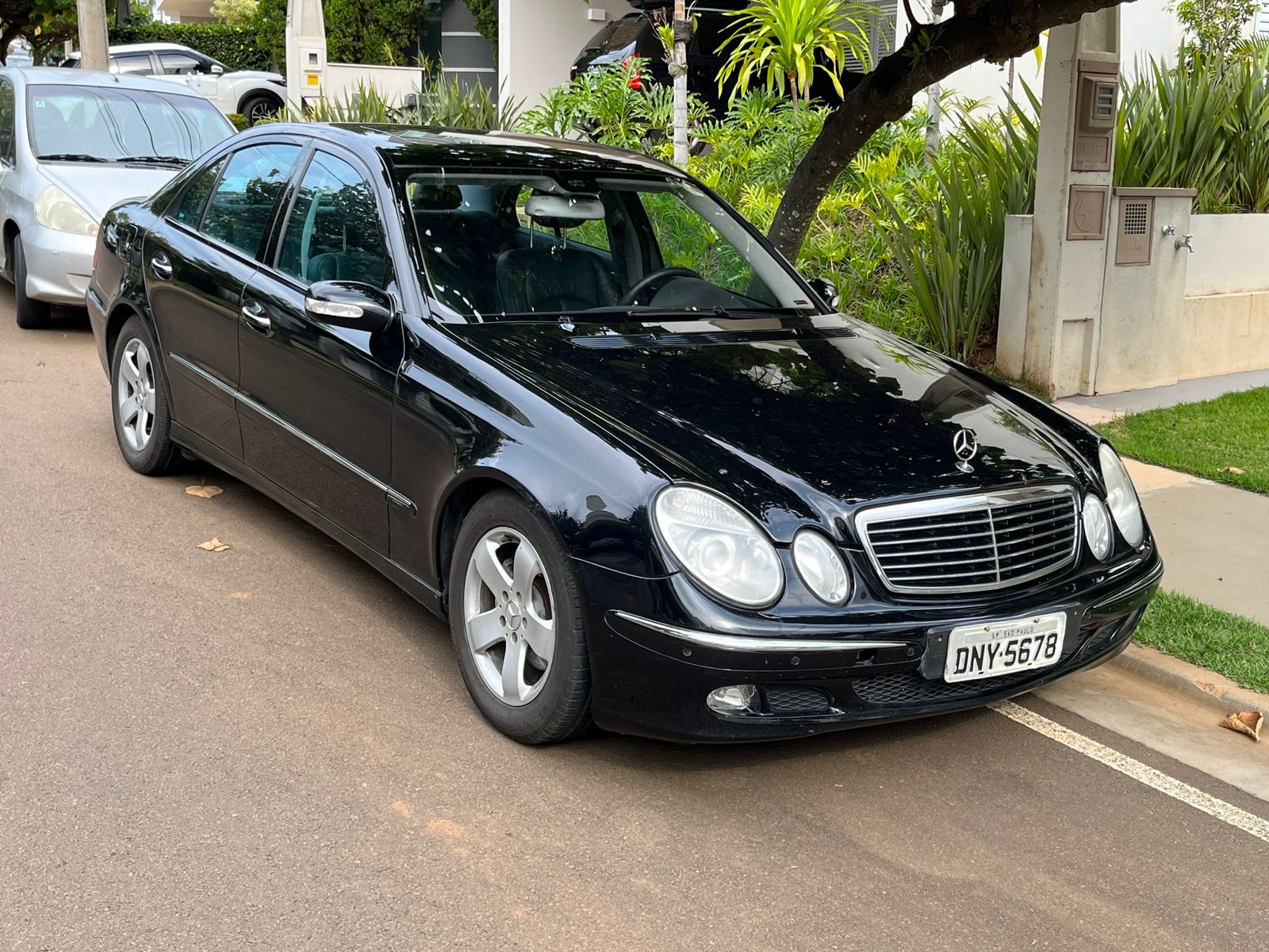 Mercedes Benz E320 2005